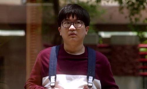 娱乐吃瓜酱什么样的男生,魅力四溢，内外兼修